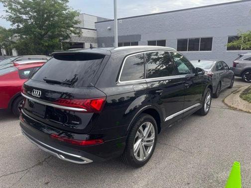2023 Audi Q7 55 Premium Plus