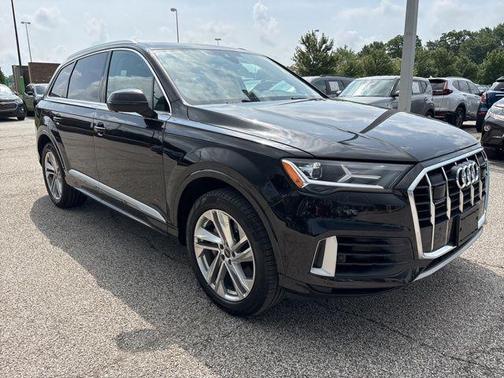 2023 Audi Q7 55 Premium Plus