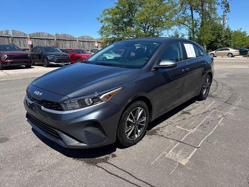 Gravity Gray 2024 Kia Forte LXS