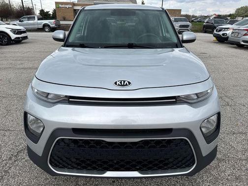Sparkling Silver 2020 Kia Soul LX