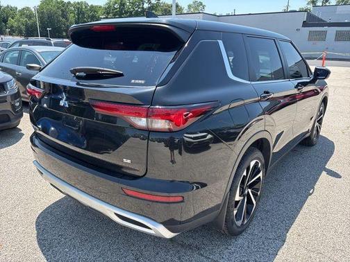 2022 Mitsubishi Outlander SE
