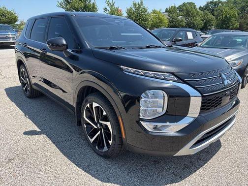 2022 Mitsubishi Outlander SE