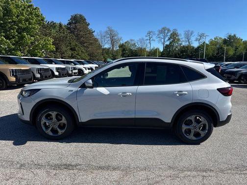 Silver Metallic 2025 Ford Escape ST-Line Select