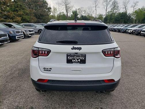 2022 Jeep Compass Altitude
