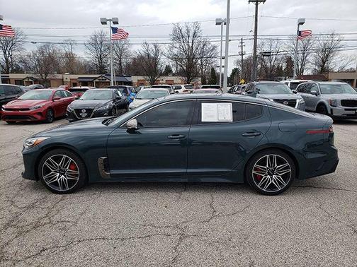 2022 Kia Stinger GT2