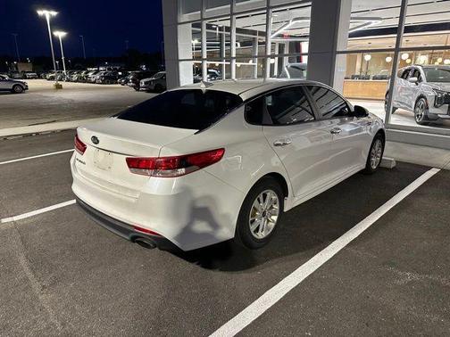 Snow White Pearl 2018 Kia Optima LX