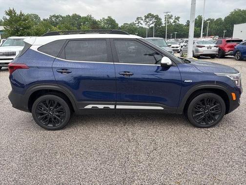 2022 Kia Seltos Nightfall