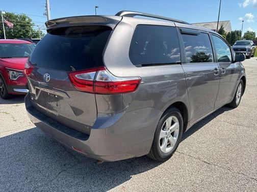 2016 Toyota Sienna L