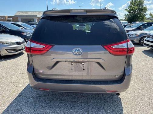 2016 Toyota Sienna L