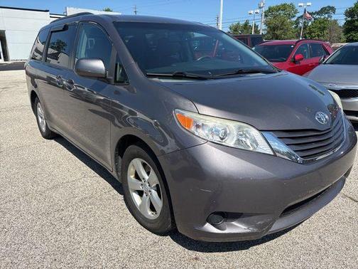 2016 Toyota Sienna L