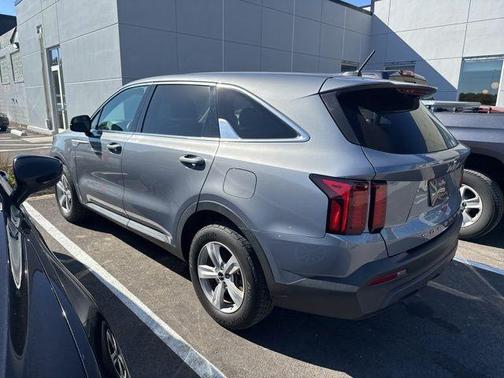2022 Kia Sorento LX
