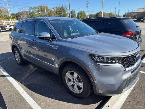 2022 Kia Sorento LX