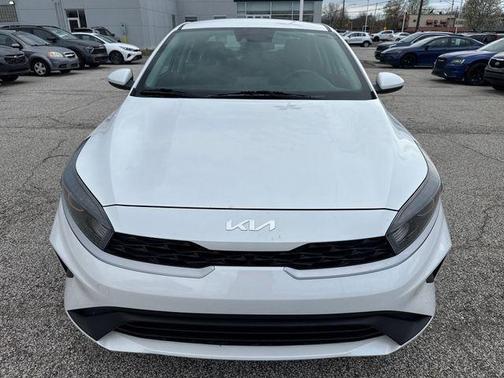 Snow White Pearl 2023 Kia Forte LXS