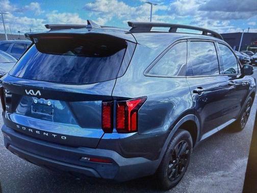2022 Kia Sorento S