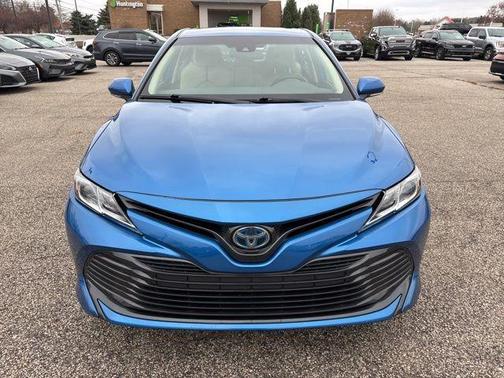 2020 Toyota Camry Hybrid LE