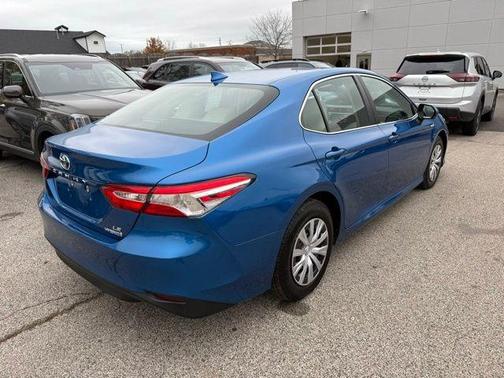 2020 Toyota Camry Hybrid LE