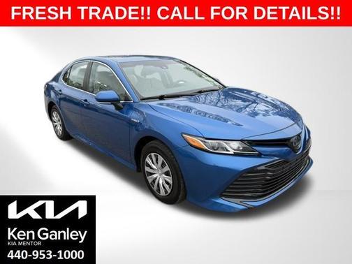 2020 Toyota Camry Hybrid LE