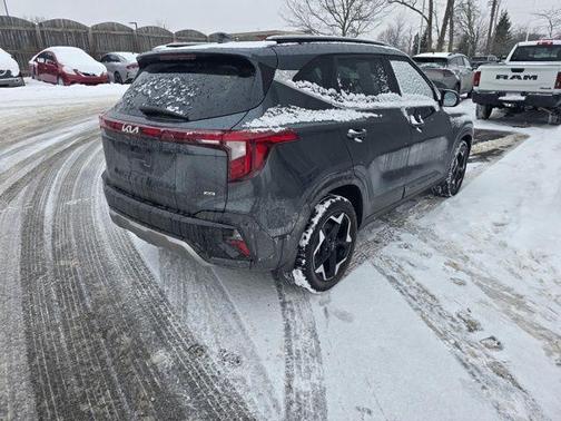 2024 Kia Seltos EX