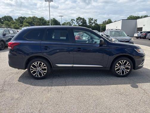 2018 Mitsubishi Outlander ES