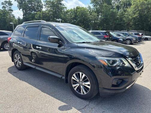 2017 Nissan Pathfinder S
