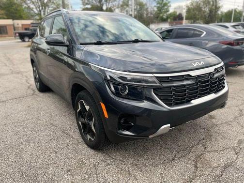 Gravity Gray 2024 Kia Seltos EX