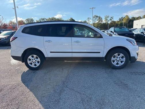 2017 Chevrolet Traverse LS