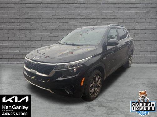 Cherry Black 2023 Kia Seltos EX