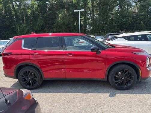 2022 Mitsubishi Outlander SE Launch Edition