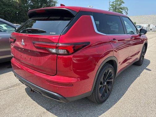 2022 Mitsubishi Outlander SE Launch Edition