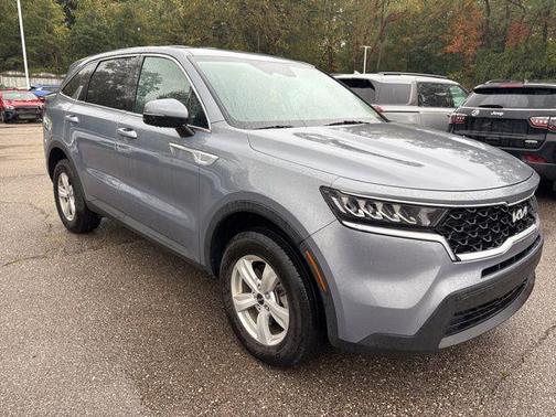 2023 Kia Sorento LX