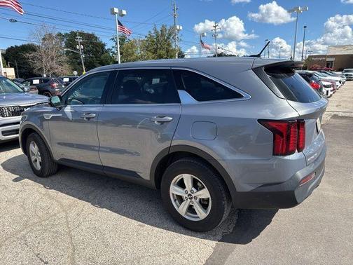 2023 Kia Sorento LX