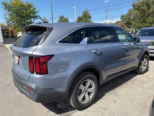 2023 Kia Sorento LX