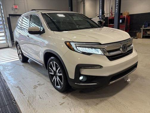 2022 Honda Pilot Touring 7-Passenger