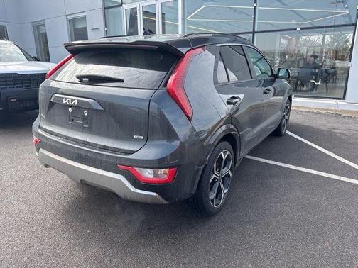 2024 Kia Niro EX Touring
