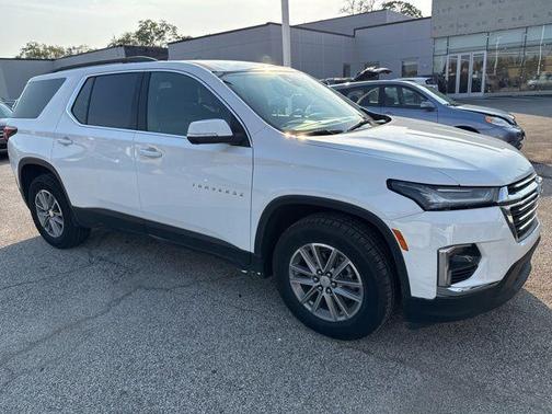 2022 Chevrolet Traverse LT Cloth