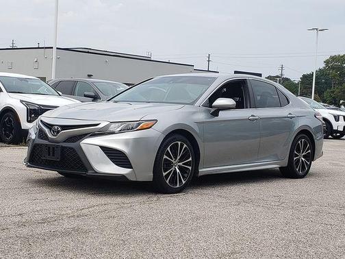 Celestial Silver Metallic 2020 Toyota Camry SE