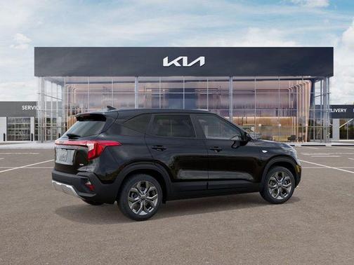 2025 Kia Seltos LX