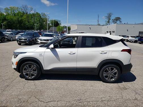2023 Kia Seltos LX