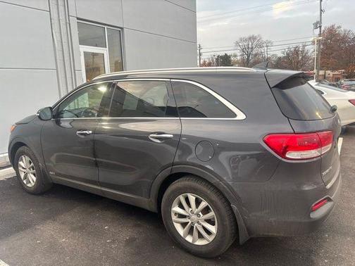 2018 Kia Sorento LX
