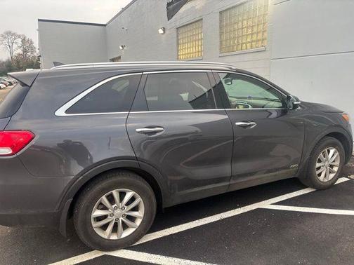 2018 Kia Sorento LX