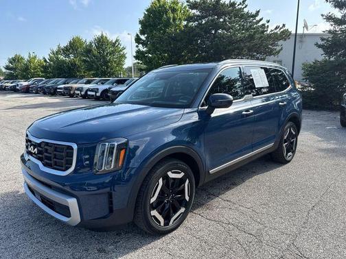 Midnight Black 2023 Kia Telluride S