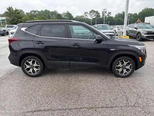2022 Kia Seltos EX