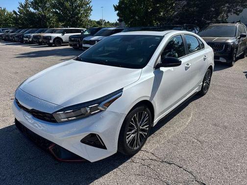 Snow White Pearl 2024 Kia Forte GT-Line