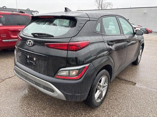 2022 Hyundai KONA SE