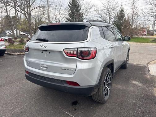 Silver Zynith 2025 Jeep Compass Limited