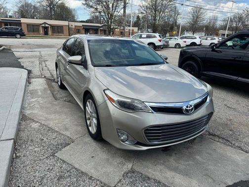 Beige 2013 Toyota Avalon