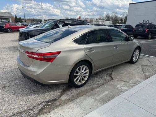 Beige 2013 Toyota Avalon