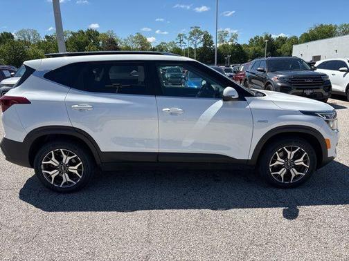 2023 Kia Seltos EX