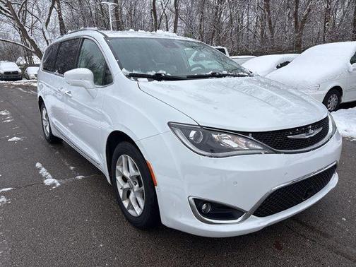 2018 Chrysler Pacifica Touring-L