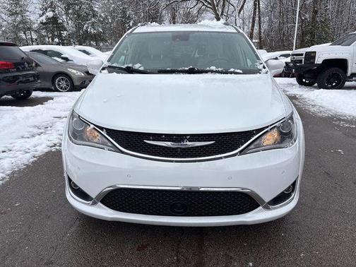 2018 Chrysler Pacifica Touring-L